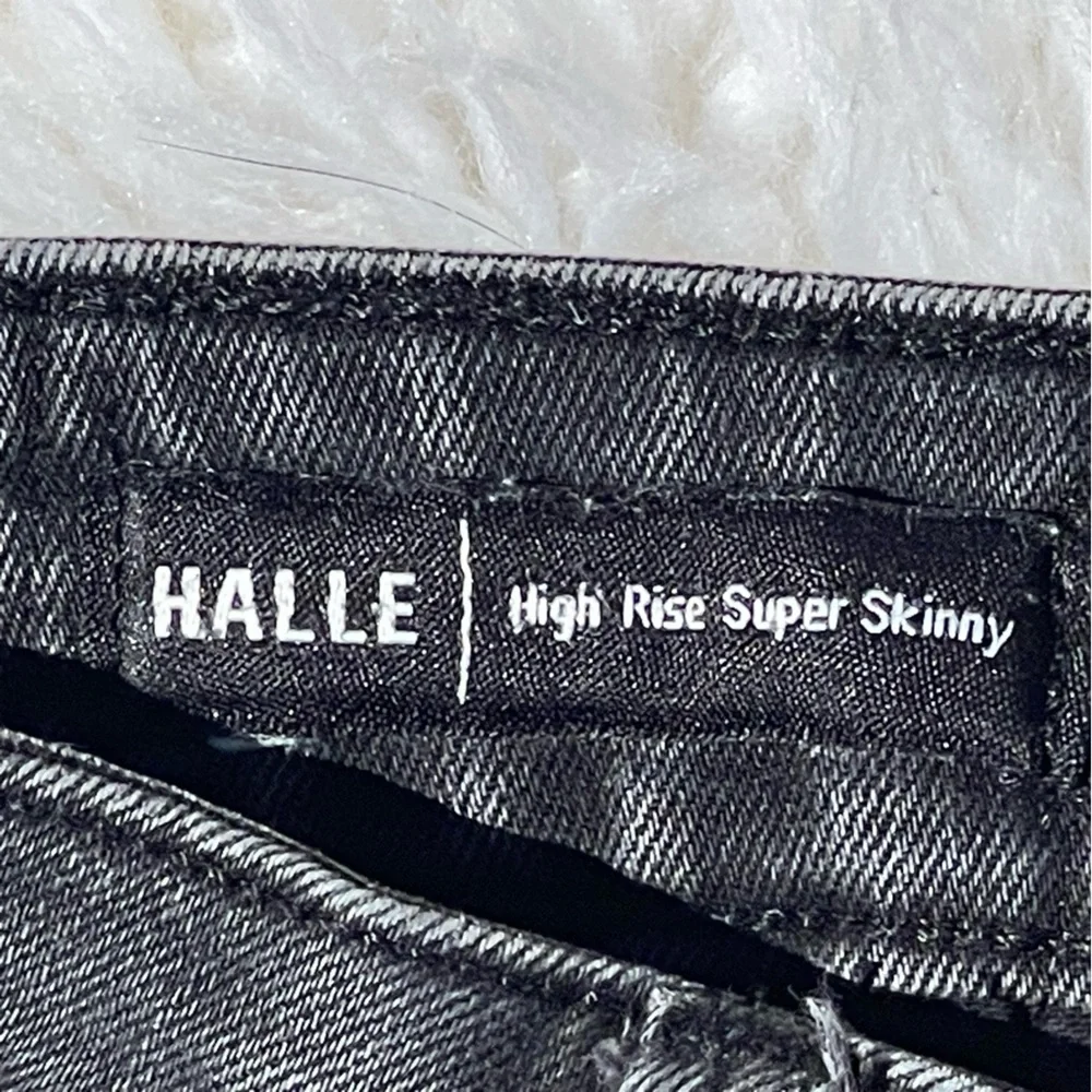 True Religion Halle High Rise super Skinny Black Jean. 26” waist 26” inseam. - Picture 3 of 9